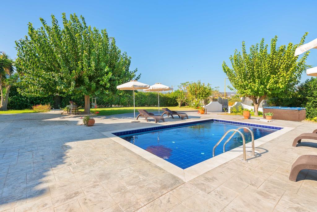 Villa Giovanni Faliraki Bagian luar foto